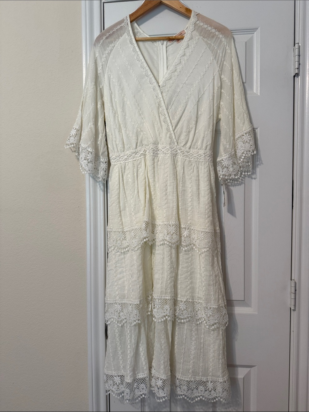 Gibson Latimer Ivory Lace Midi Dress